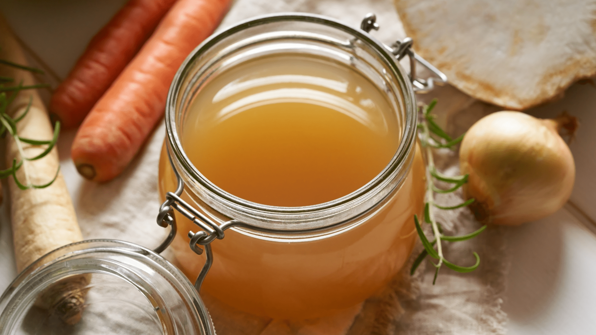 The Incredible Health Benefits of Bone Broth: A Nutritional Powerhouse